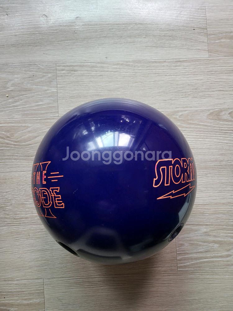 스톰 더코드 15p 볼링공 판매합니다--1