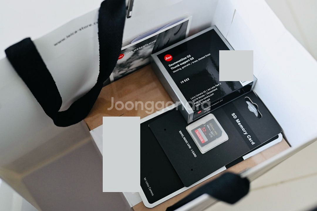 라이카q3 28mm 미개봉,정품황동썸그립45만원포함--3