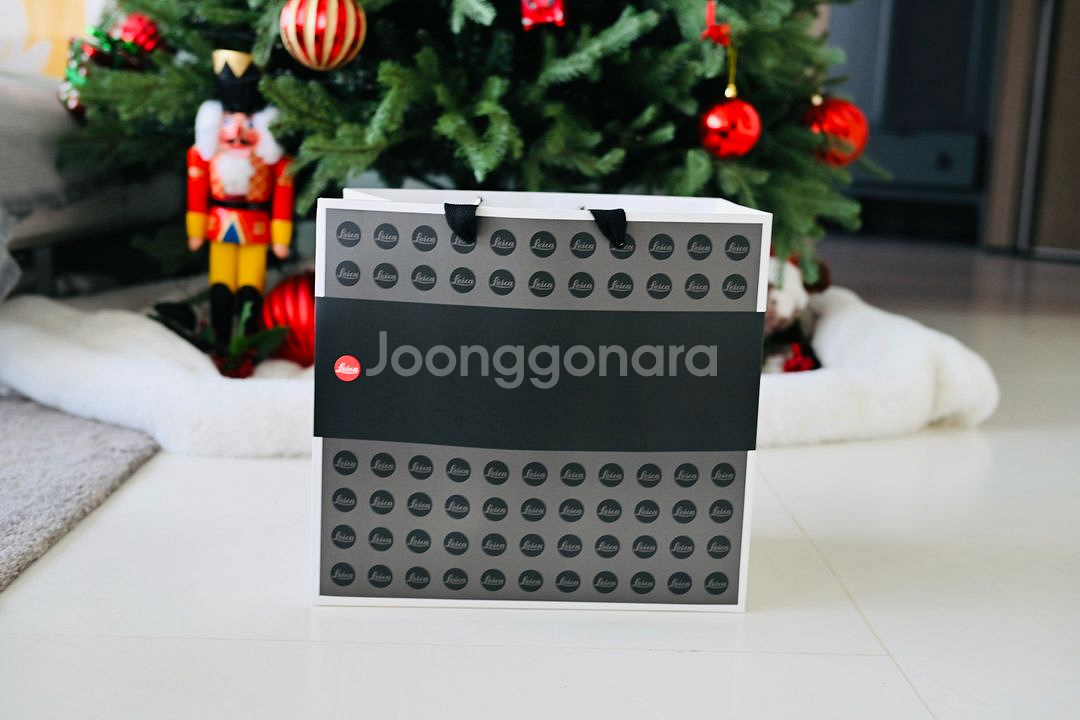 라이카q3 28mm 미개봉,정품황동썸그립45만원포함--5