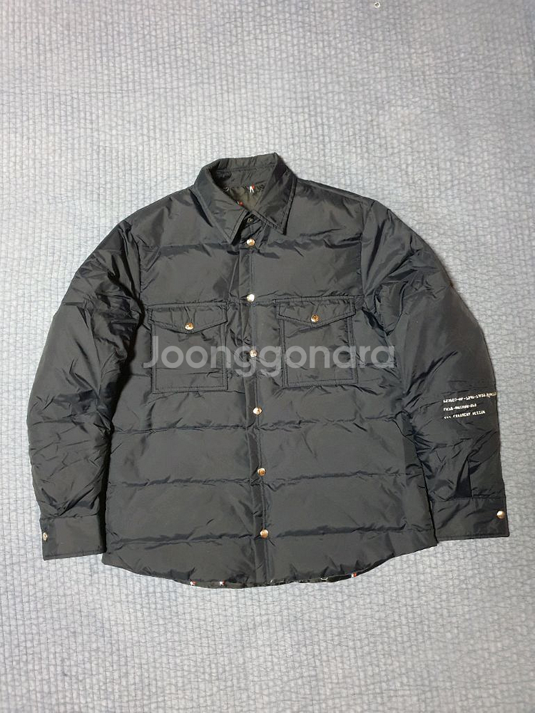 새거 몽클레어 셔츠형패딩 자켓 L사이즈 팔아요--0