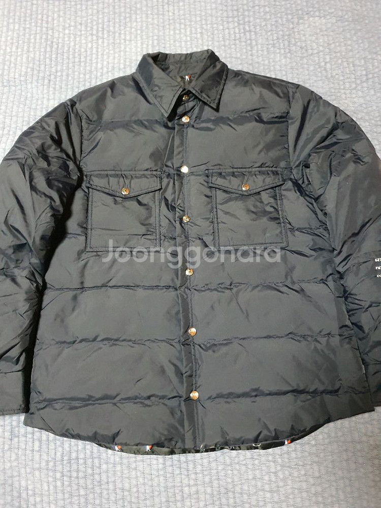 새거 몽클레어 셔츠형패딩 자켓 L사이즈 팔아요--2