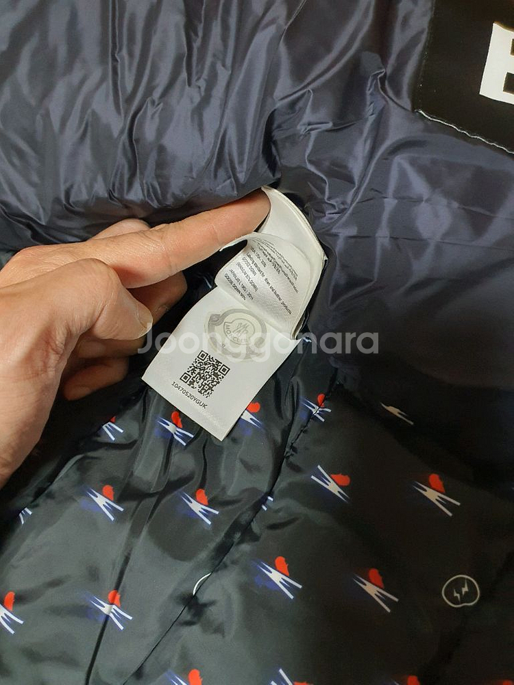 새거 몽클레어 셔츠형패딩 자켓 L사이즈 팔아요--6