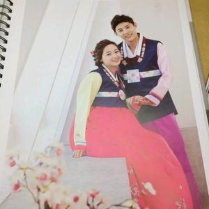 웨딩 폐백 신랑 신부 남성 남자 한복 여성 여자 한복