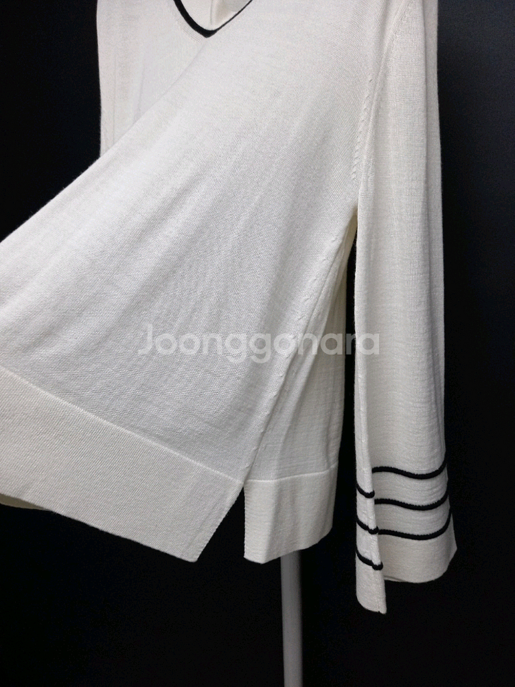 돌체비타 춘추동 울 니트블라우스 F 44-66--4