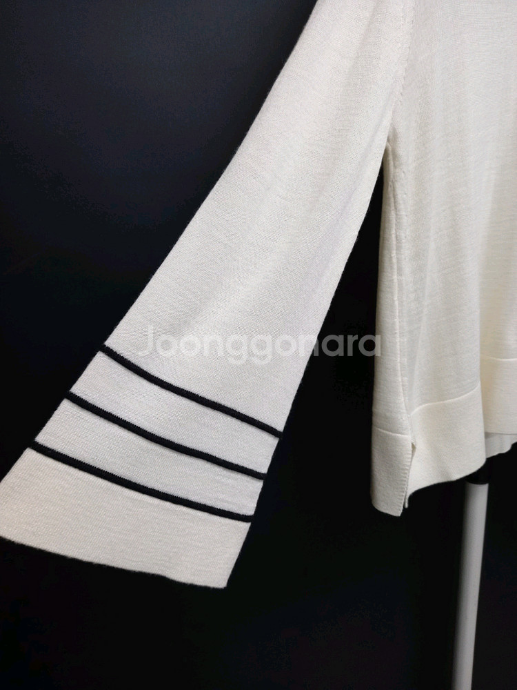 돌체비타 춘추동 울 니트블라우스 F 44-66--3