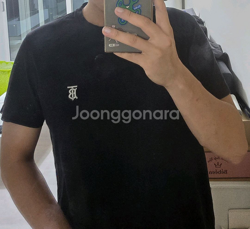 (정품) 버버리 TB로고 젠슨황 티셔츠 L (명품 남자 여자 반팔)--6