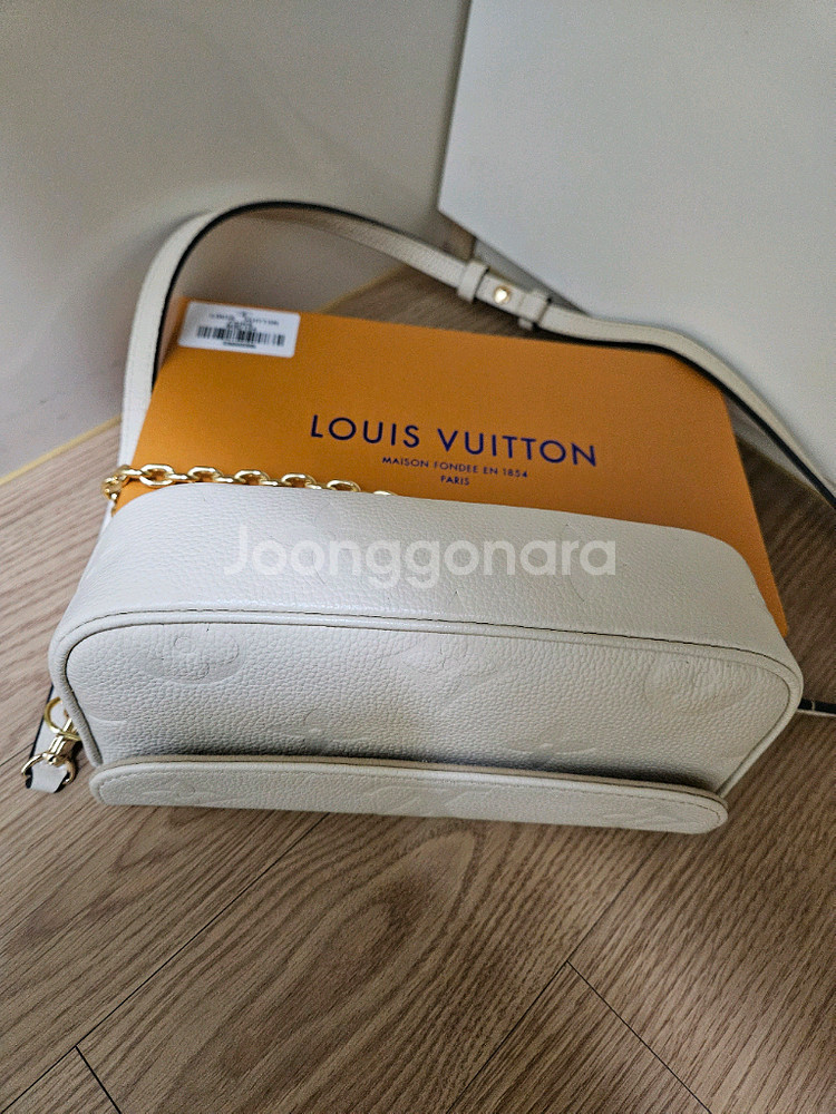 루이비통 가방 판매해요.--2