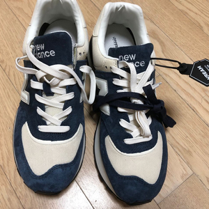 뉴발란스574레거시 네이비블루 260사이즈 새것 팜