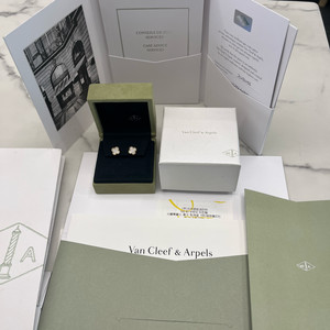 반클리프 스위트 알함브라 귀걸이 마더오브펄(옐로우골드)