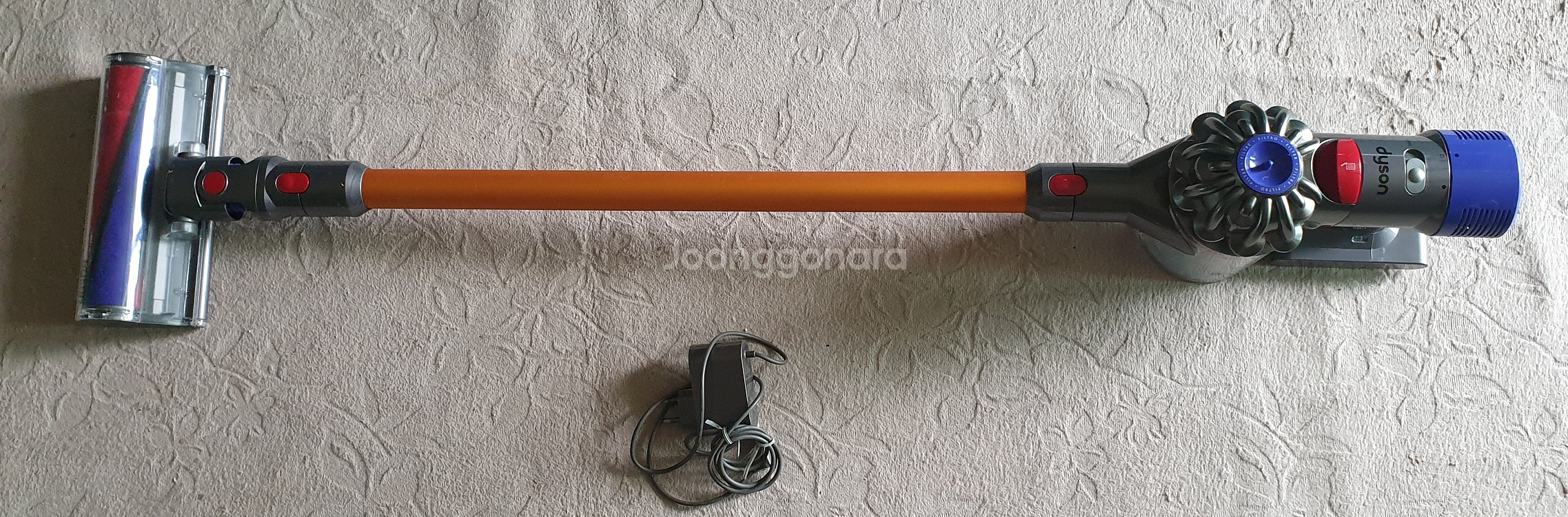 다이슨 V8 무선 청소기 (배터리 방전)--0