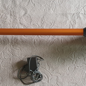 다이슨 V8 무선 청소기 (배터리 방전)