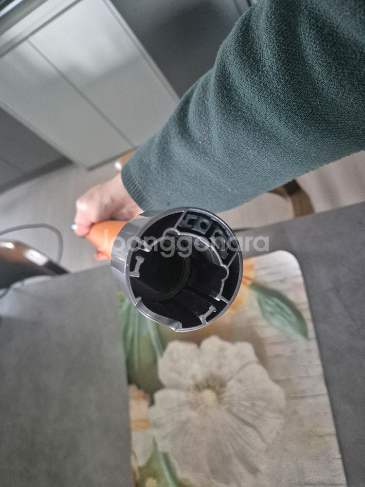 다이슨 청소기 V7-V12 공용 완드봉 상태 좋고 작동잘됩니다--4