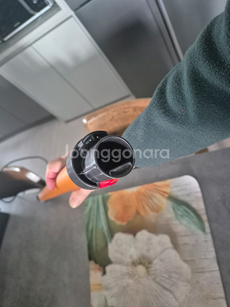 다이슨 청소기 V7-V12 공용 완드봉 상태 좋고 작동잘됩니다--2