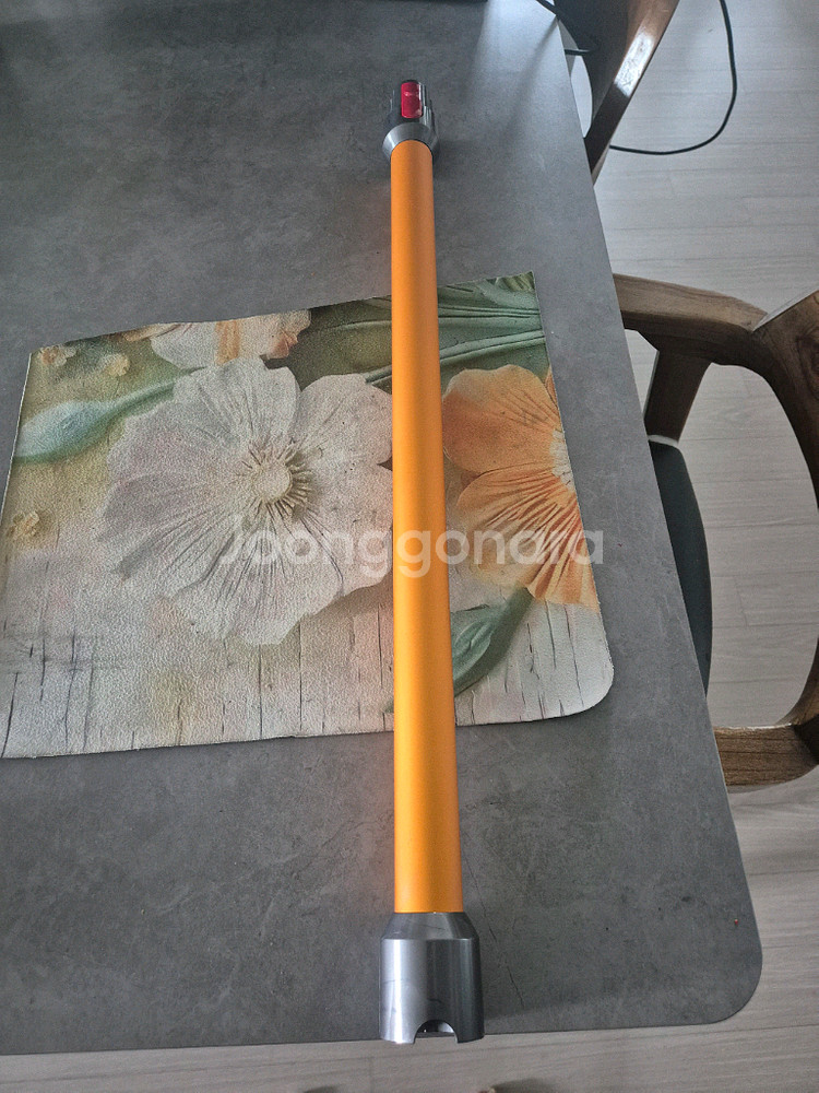 다이슨 청소기 V7-V12 공용 완드봉 상태 좋고 작동잘됩니다--6