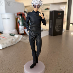 애니메이션 캐릭터 피규어