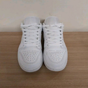 남성 나이키 에어 조던 1 로우 트리플화이트 운동화 (270)