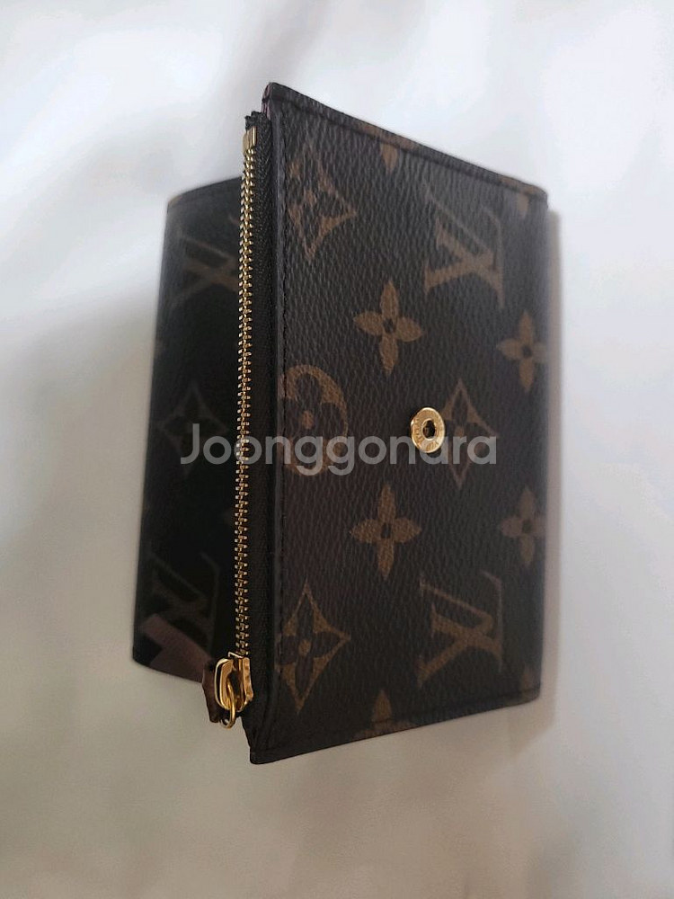 루이비통 빅토린 월릿 정품--4