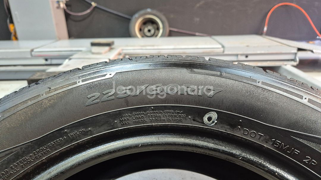 중고 타이어 225 60 17 한국 타이어 다이나프로HL3 2256017--2