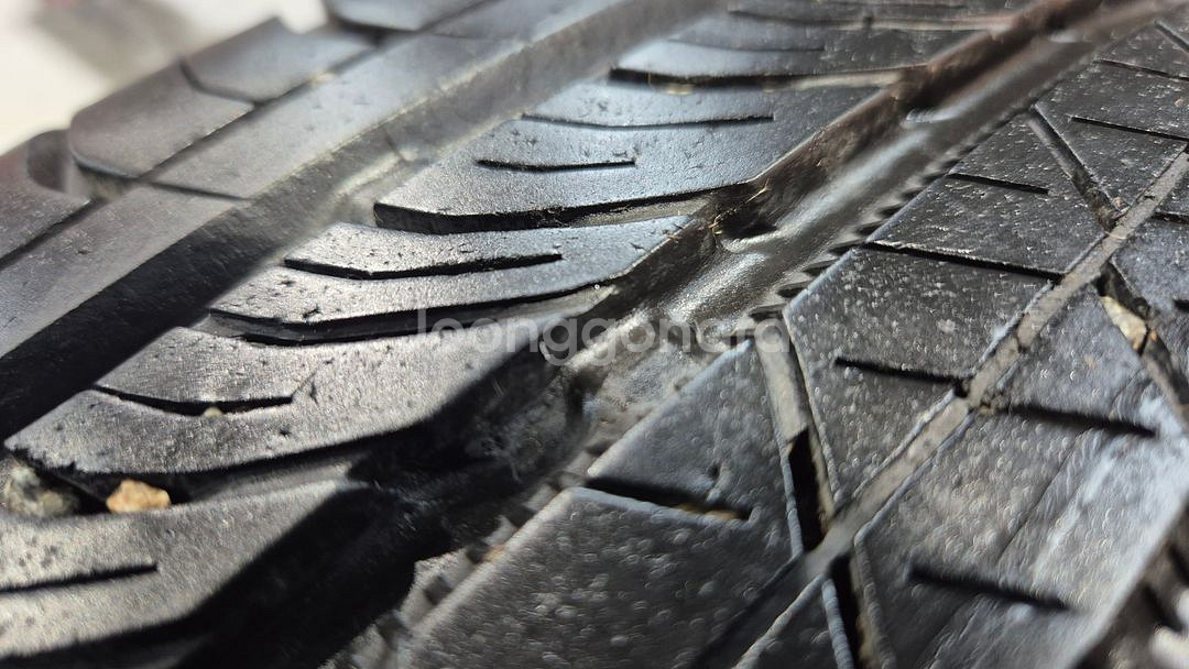 중고 타이어 225 60 17 콘티넨탈 프로콘택트TX 2256017--1