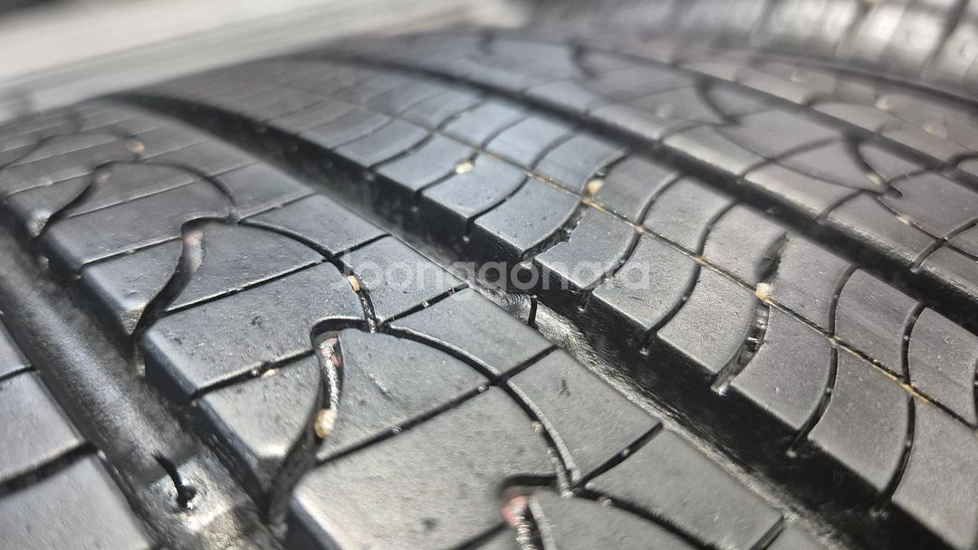 중고 타이어 225 45 17 넥센 타이어 AH8 2254517 2본 6만원--2