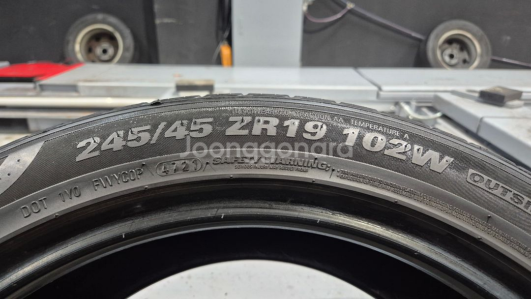 중고 타이어 245 45 19 오페라골드(구마제스티) 2454519--3