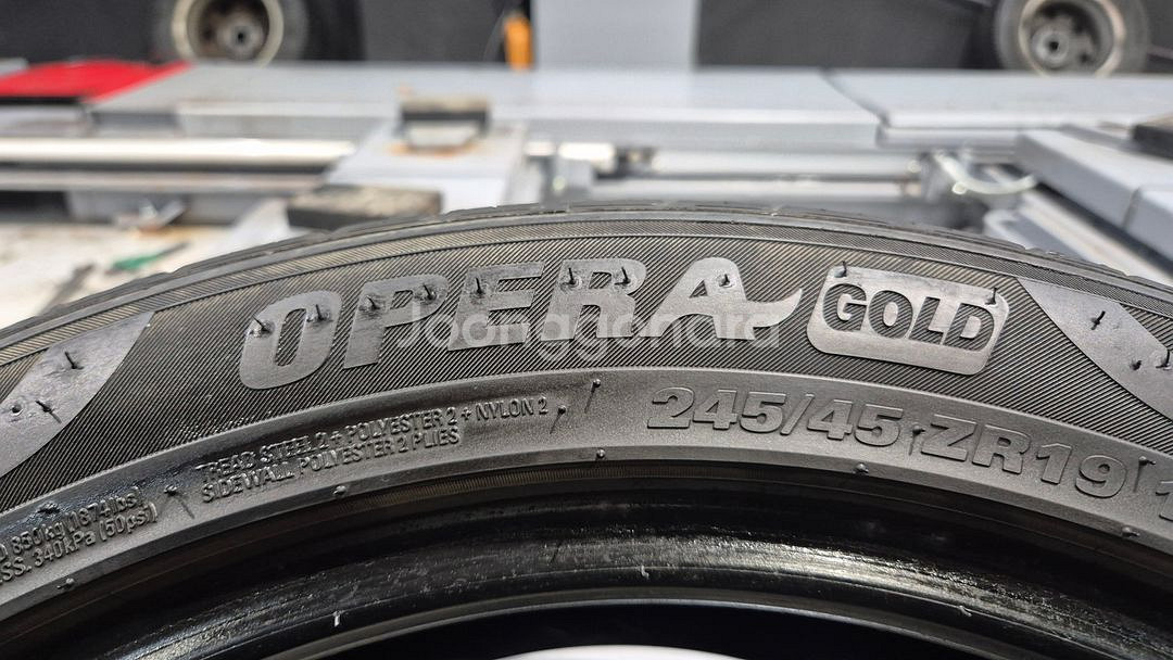 중고 타이어 245 45 19 오페라골드(구마제스티) 2454519--5