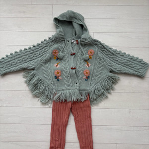 루이스미샤니트 판초&폼폼니트바지세트4y