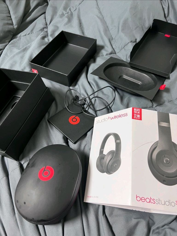 비츠 스튜디오3 무선 헤드폰 이미지