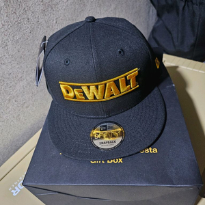 디월트 뉴에라 모자 새상품 택포