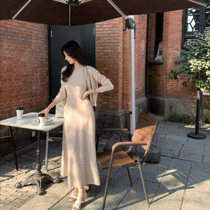 라플라 엠버 니트 원피스 가디건 세트