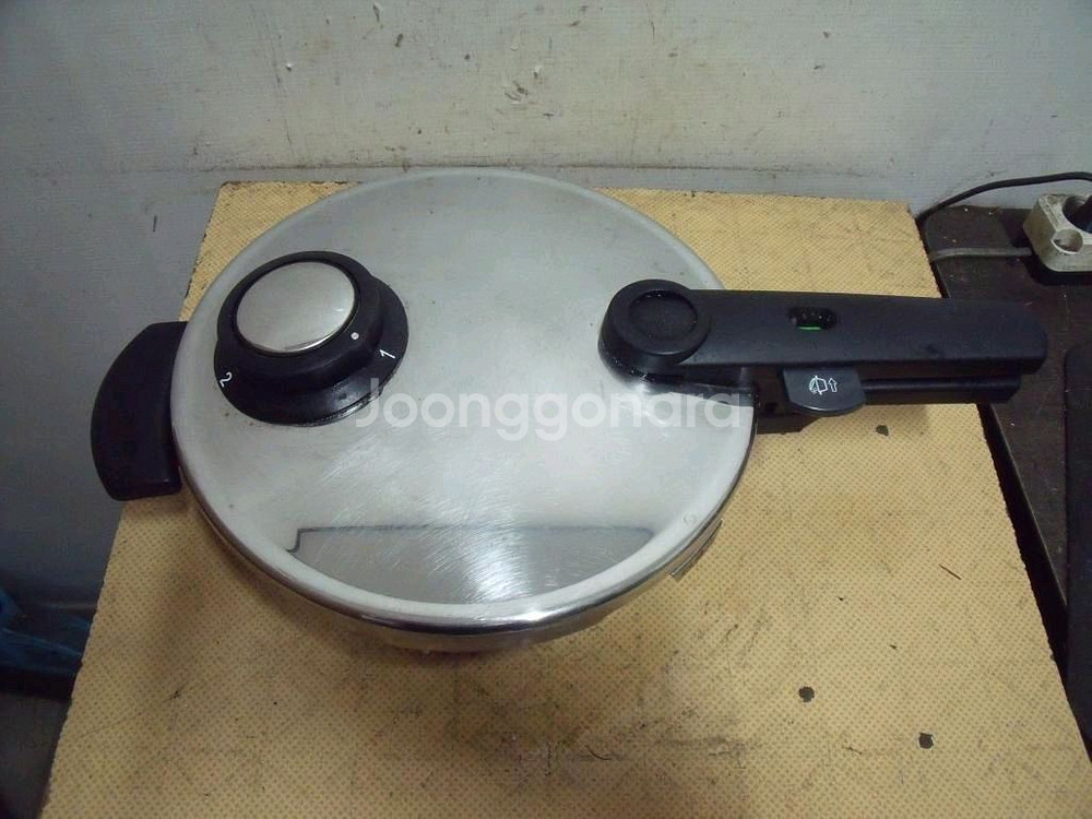 독일휘슬러2.5리터압력솥 1845에디션--0