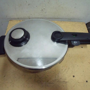 독일휘슬러2.5리터압력솥 1845에디션