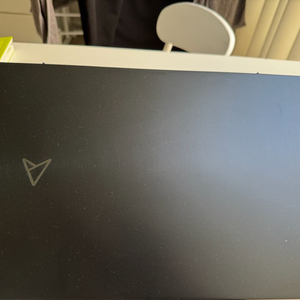 아수스 젠북 17인치 게이밍 노트북 팝니다.