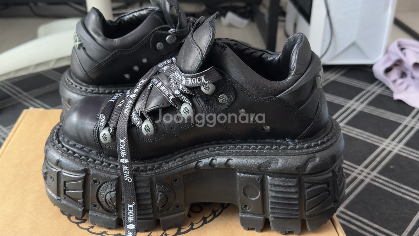 [뉴락] NEW ROCK 메탈릭 탱크 120NSHLACE-S1 플랫폼 로우컷 스니커즈 로고스트랩 블랙--1