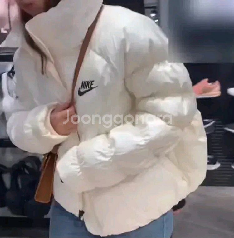 나이키 여성 스포츠웨어 스테이트먼트 패딩점퍼--1