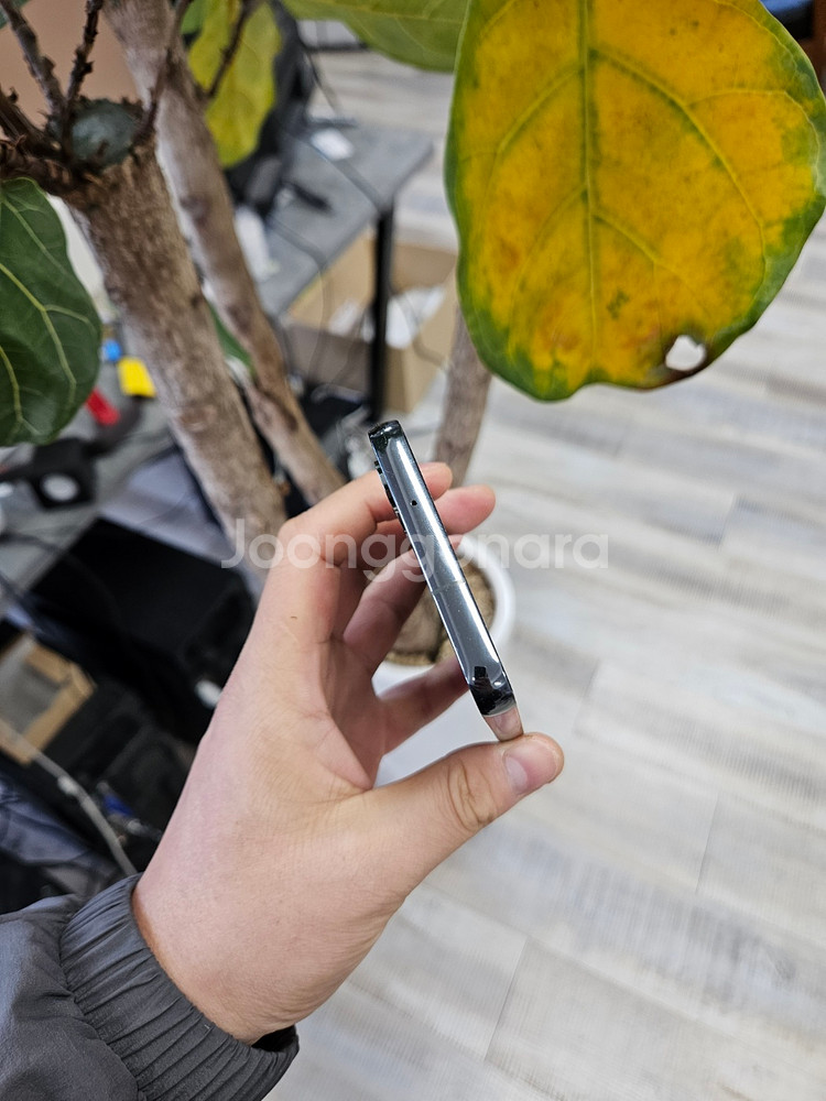 실사진 삼성 갤럭시s23 판매 중고폰 S911무잔상--4