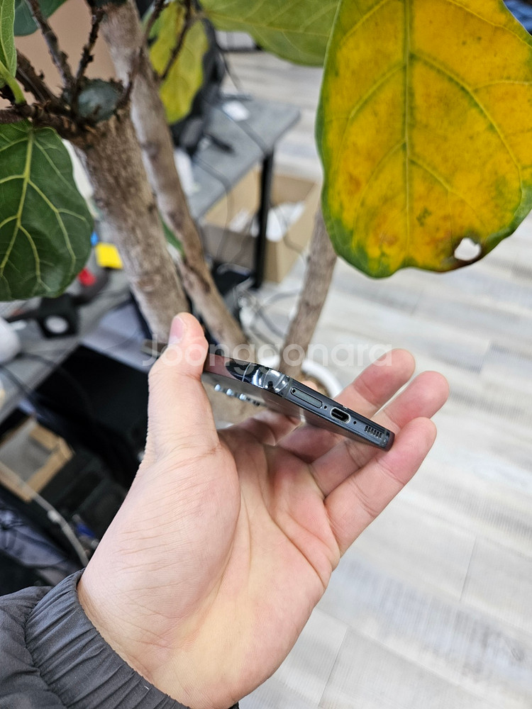 실사진 삼성 갤럭시s23 판매 중고폰 S911무잔상--6