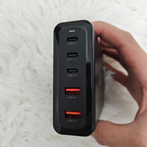 um2 200W PD 충전기 3port 45w PPS 지원 이미지