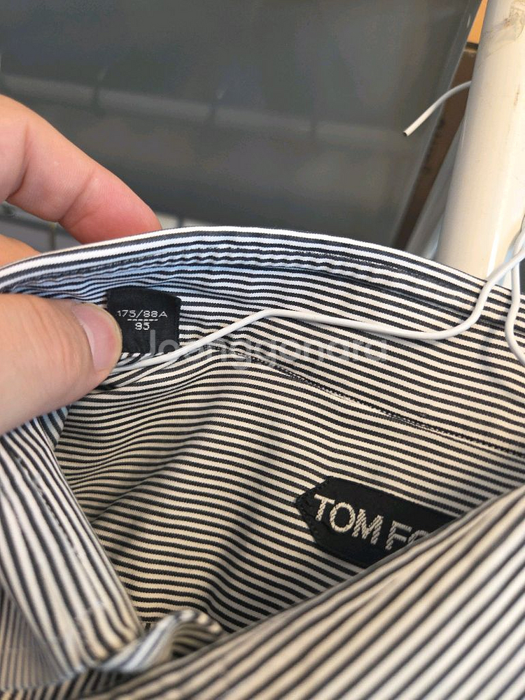 톰포드 스트라이프 셔츠 100 사이즈--2