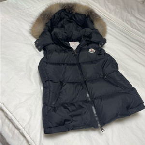 몽클레어 여성 패딩 조끼