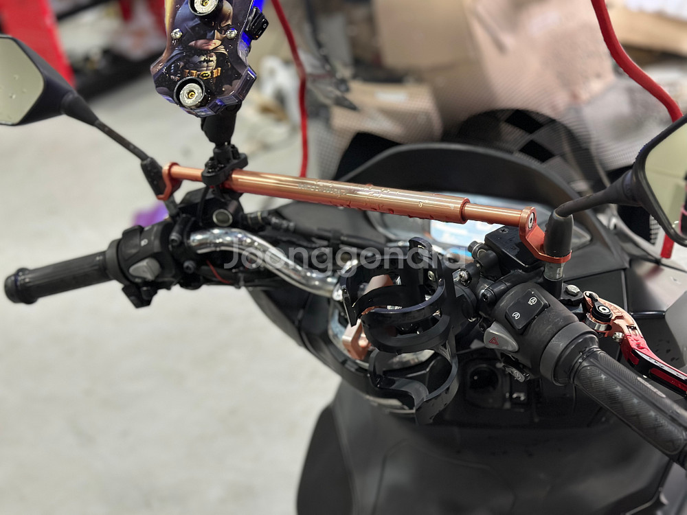 혼다 21년식 PCX125 ABS모델 4만Km 깔끔한 차량 판매합니다.--8