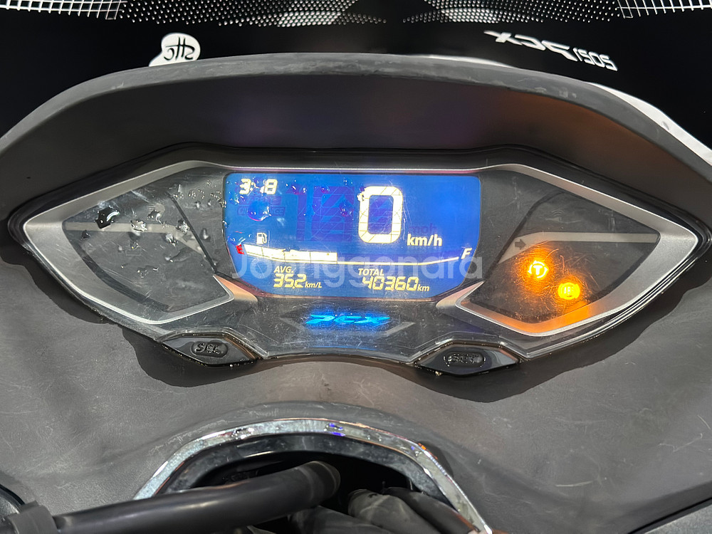 혼다 21년식 PCX125 ABS모델 4만Km 깔끔한 차량 판매합니다.--9