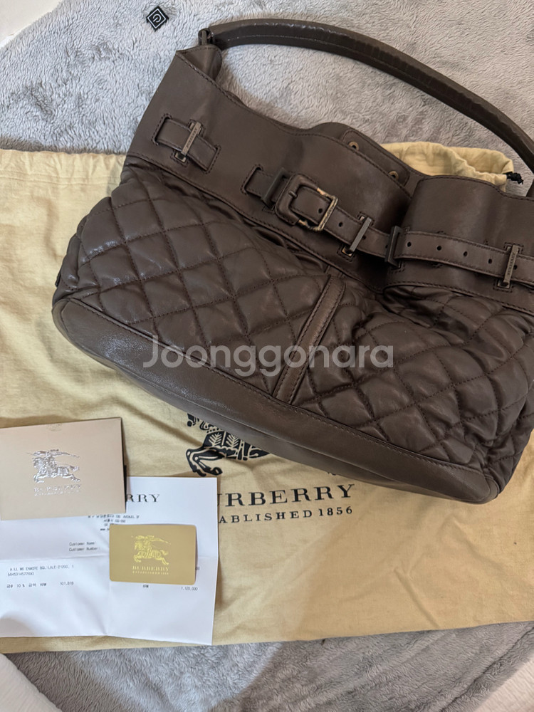 버버리 퀼팅 양가죽 숄더백 정품--0