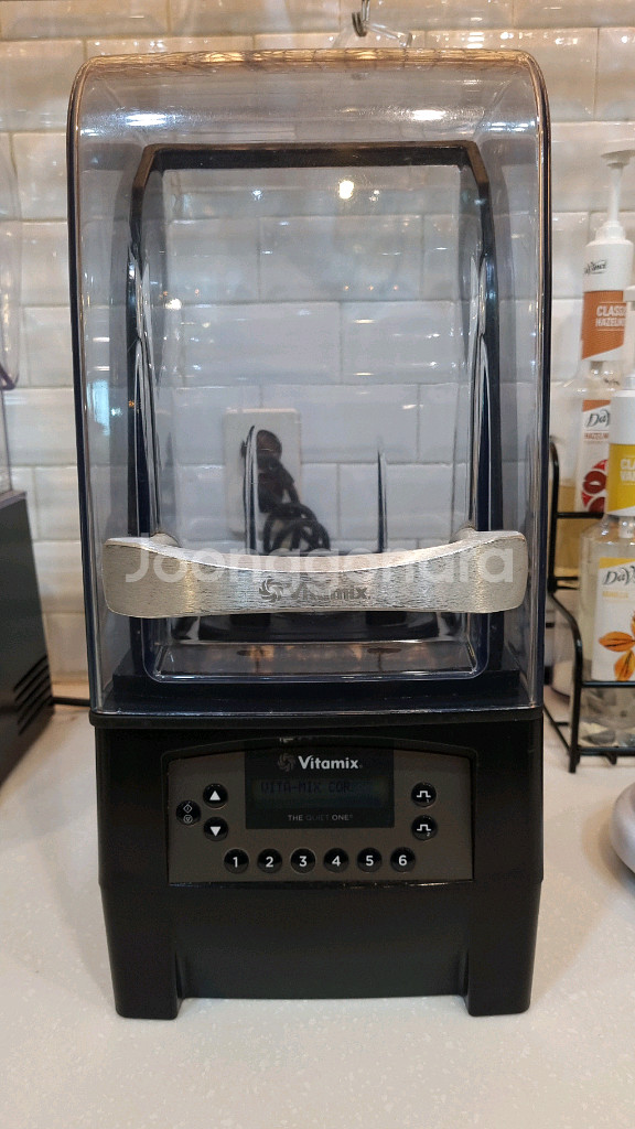 바이타믹스 콰이어트원 블렌더--0