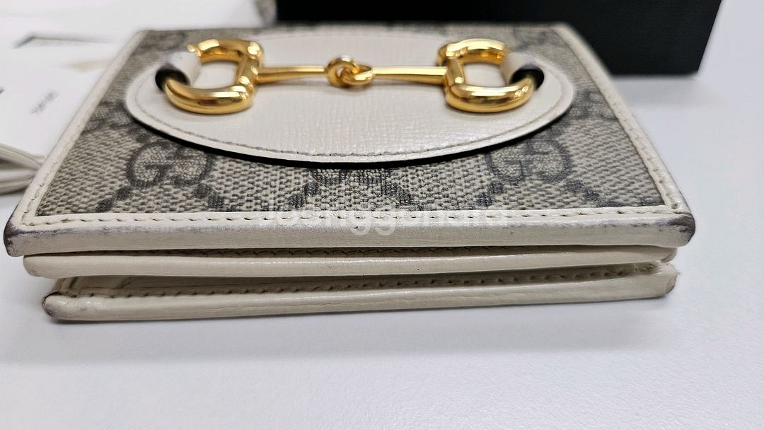 구찌 GG 수프림 호스빗 카드지갑--2