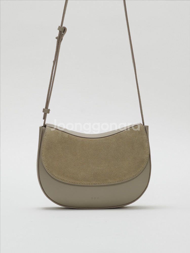 ROH로서울 크로스백 (단종제품,원가238,000)--4