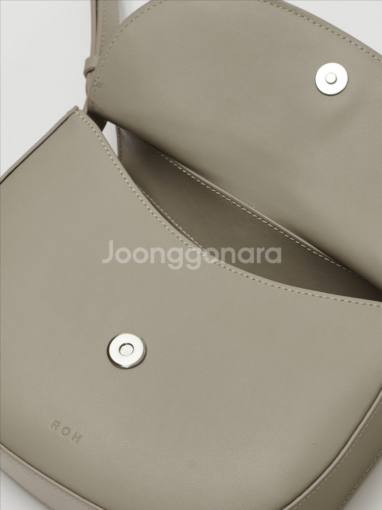 ROH로서울 크로스백 (단종제품,원가238,000)--7