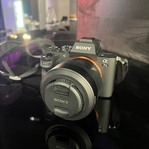 [소니 A7 II + FE 55mm F1.8 자이스 / 컷수 947 / 최상급] 이미지