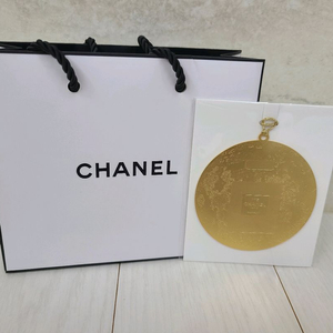 정품) 샤넬 원형 오너먼트 (코스메틱)