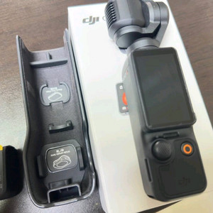 오즈모포켓3 구입한지 4일된 제품 팝니다